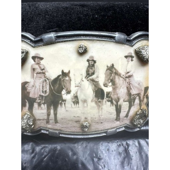 Hilary Heinstein Western Collection Cowgirls‎ With Fool's Gold Belt Buckle - Picture 3 of 6
